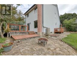 19 HEATHWOOD COURT - 40