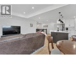 16 WALNUT DRIVE - 4