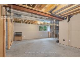9 DELEVAN CRESCENT - 22