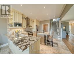 1142 CAEN AVENUE - 19