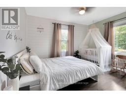 9 OAKWOOD AVENUE - 31