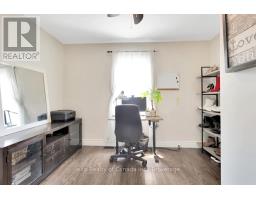 9 OAKWOOD AVENUE - 33