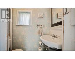 94 WOODSTOCK STREET N - 22