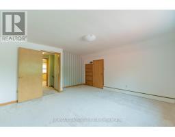 18 VAN STREET - 22
