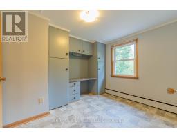 18 VAN STREET - 24