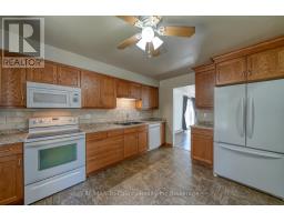 7 - 15 DEVONSHIRE AVENUE - 11