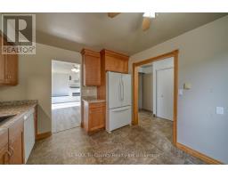 7 - 15 DEVONSHIRE AVENUE - 14