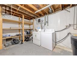 796 BAYSWATER STREET - 26