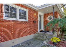 796 BAYSWATER STREET - 3