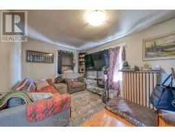 208 VICTORIA STREET - 36
