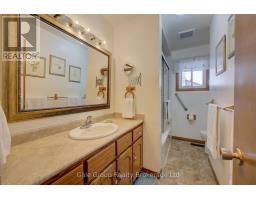 456 OJIBWAY STREET - 14