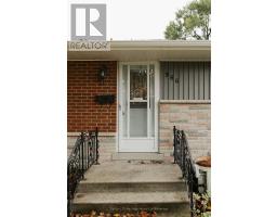 986 BRAESIDE STREET - 3