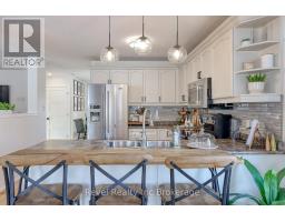 14 SCOURFIELD DRIVE - 14