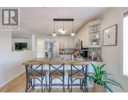 14 SCOURFIELD DRIVE - 15