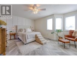 14 SCOURFIELD DRIVE - 22