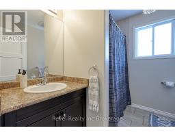 14 SCOURFIELD DRIVE - 28