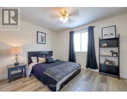 14 SCOURFIELD DRIVE - 29