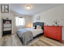 14 SCOURFIELD DRIVE - 31