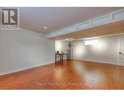 14 SCOURFIELD DRIVE - 37