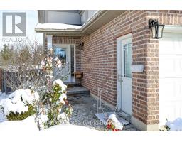 14 SCOURFIELD DRIVE - 48