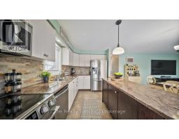 426 CHAMPLAIN AVENUE - 13