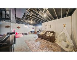 426 CHAMPLAIN AVENUE - 29