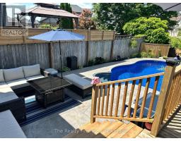 426 CHAMPLAIN AVENUE - 3