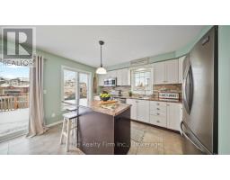 426 CHAMPLAIN AVENUE - 9