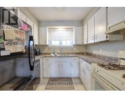 1049 CREE AVENUE - 13