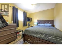 1049 CREE AVENUE - 14