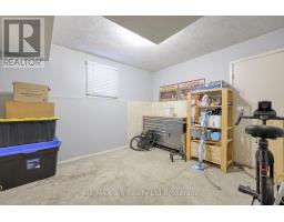 1049 CREE AVENUE - 19