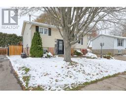 1049 CREE AVENUE - 3