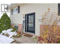1049 CREE AVENUE - 4