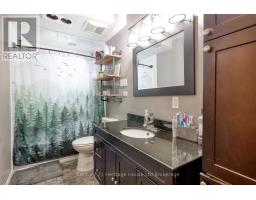 1037 WARWICK STREET - 15