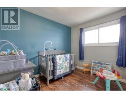 1037 WARWICK STREET - 18