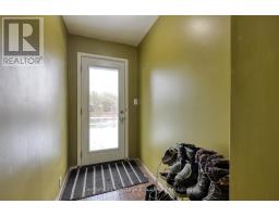 1037 WARWICK STREET - 19