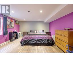 1037 WARWICK STREET - 24