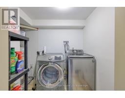 1037 WARWICK STREET - 28