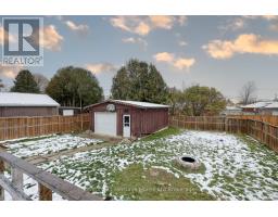 1037 WARWICK STREET - 32