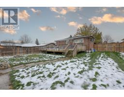 1037 WARWICK STREET - 34