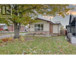 1037 WARWICK STREET - 4