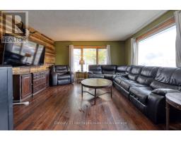 1037 WARWICK STREET - 7