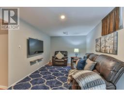 11 MOHICAN DRIVE - 33