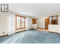 4 CHRISTOPHER COURT - 14