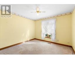 4 CHRISTOPHER COURT - 20