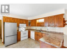 4 CHRISTOPHER COURT - 9