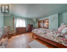 140 VANSITTART AVENUE - 21