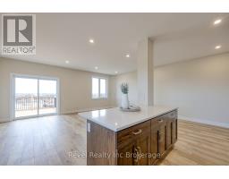 455 GILLESPIE STREET - 7