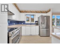 14 MCDONALD COURT - 3