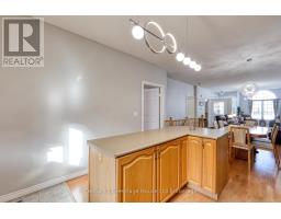 4 - 663 SOUTHWOOD WAY - 20